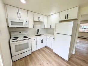 705 Moore St, Unit 1 in Lakewood, CO - Building Photo - Building Photo