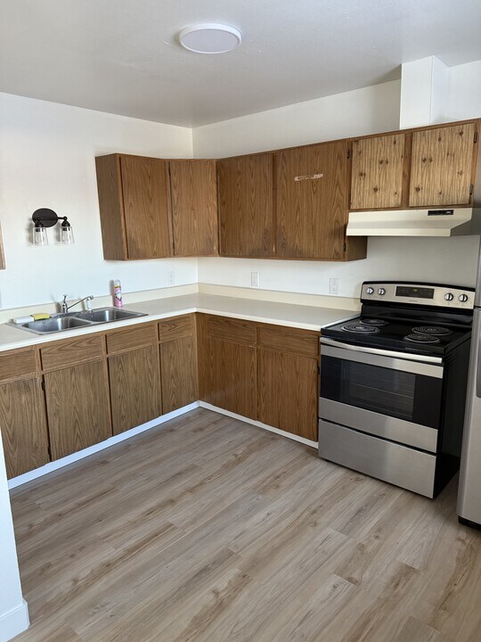 3712 Swenson Ave in Fairbanks, AK - Building Photo