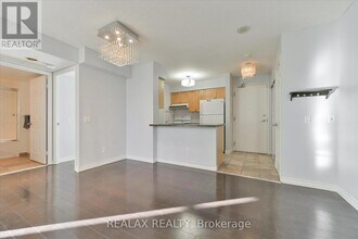 155 Beecroft Rd in Toronto, ON - Building Photo - Building Photo