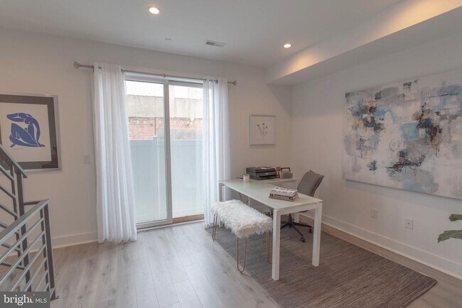 105 Olive St in Philadelphia, PA - Building Photo - Building Photo