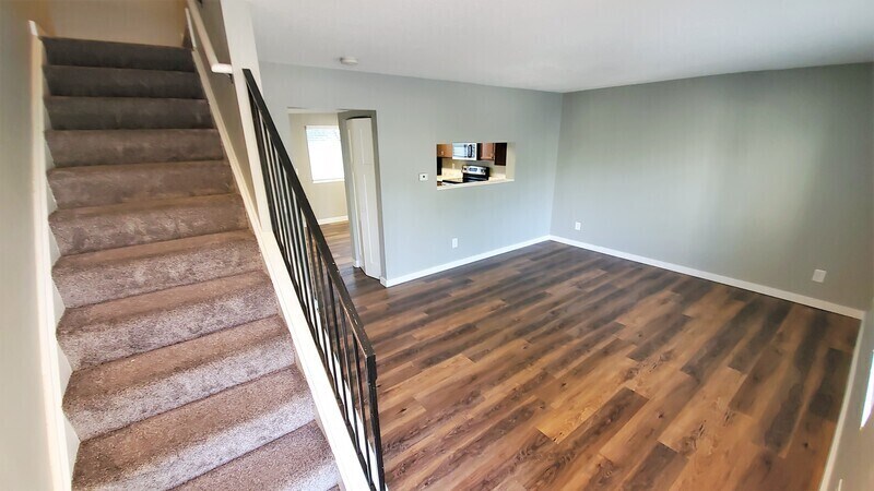 448 N 18th Ave in Hiawatha, IA - Building Photo