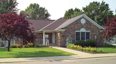 Roxbury Park in Goshen, IN - Foto de edificio - Building Photo