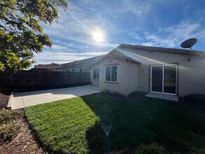 1037 Shultz Ln in Orcutt, CA - Building Photo - Building Photo