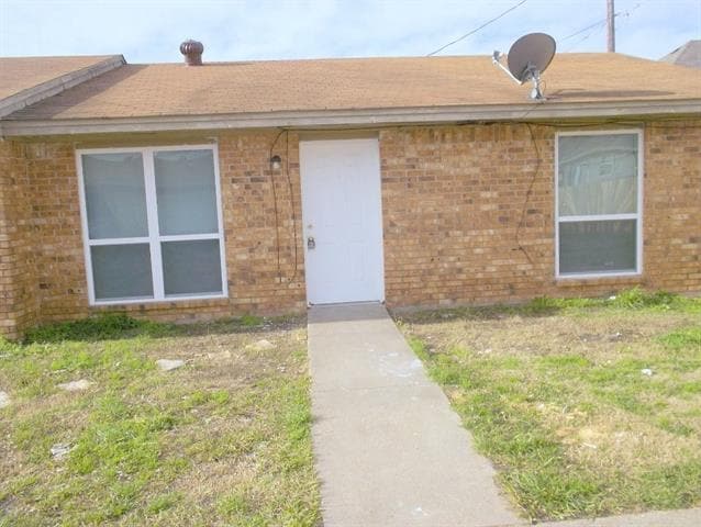 property at 1502 Cardinal Dr