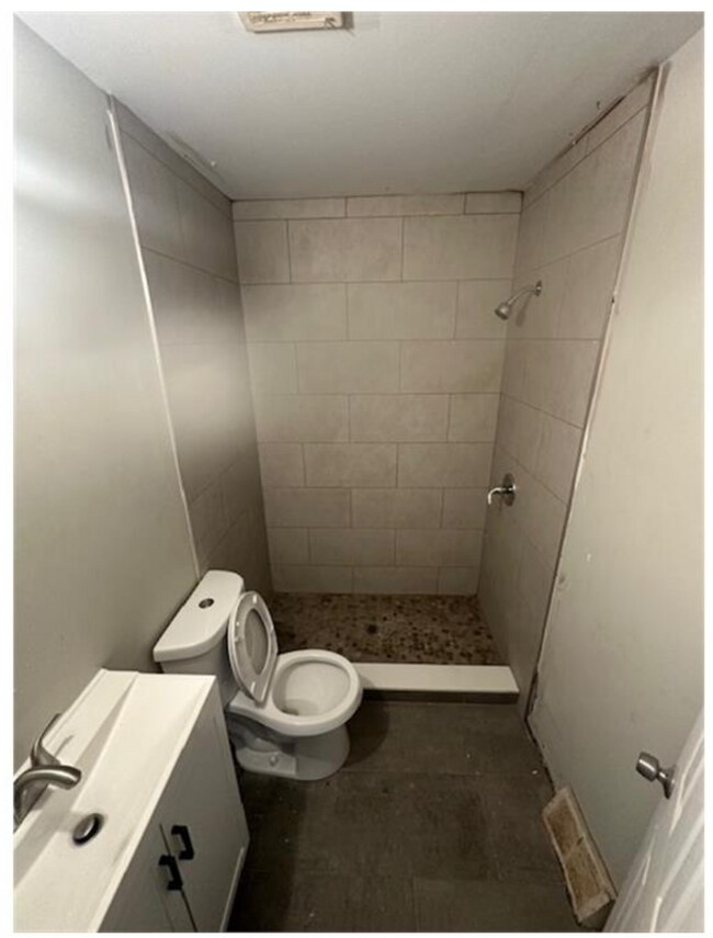 3917 Wyalusing Ave in Philadelphia, PA - Building Photo - Building Photo