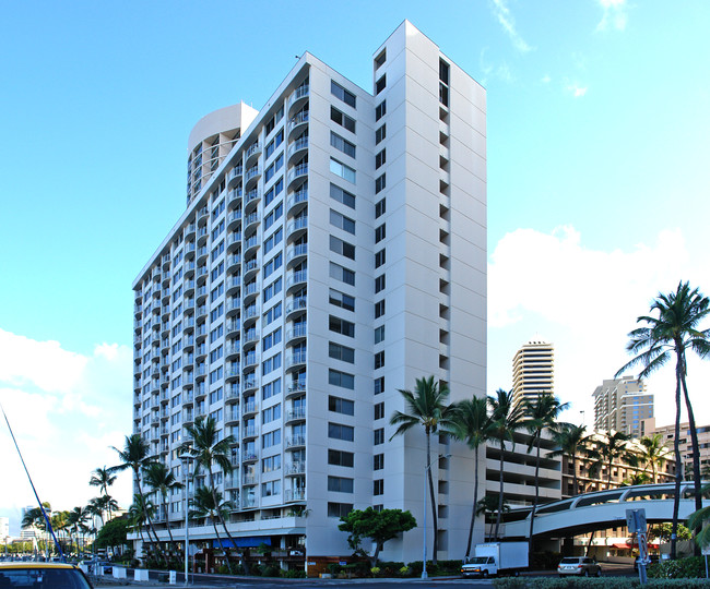 Ilikai Marina in Honolulu, HI - Building Photo - Building Photo