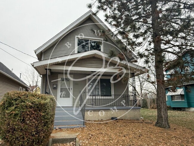 property at 1461 Ingomar Ave