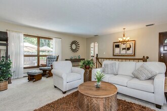 3300 Lee Ave N in Minneapolis, MN - Building Photo - Building Photo