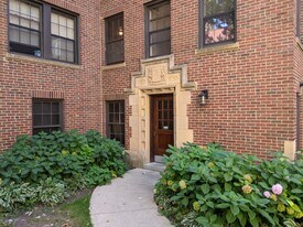 1135 Maple Ave in Evanston, IL - Building Photo