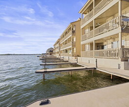 1100 The Cape in Horseshoe Bay, TX - Foto de edificio - Building Photo