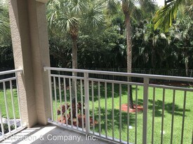 6556 Emerald Dunes Dr