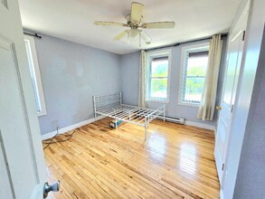 5023 Spruce St in Philadelphia, PA - Building Photo - Building Photo