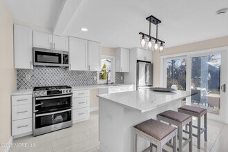 814 Dunlewy St in Asbury Park, NJ - Building Photo - Building Photo