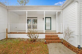 147 E Ivybridge Dr in Hubert, NC - Building Photo - Building Photo