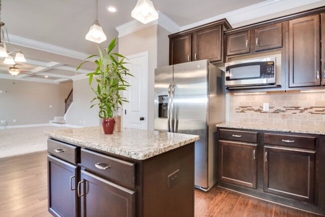 property at 260 Wentworth Pl