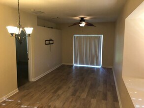 2547 Creekside Dr in Fort Pierce, FL - Building Photo - Building Photo