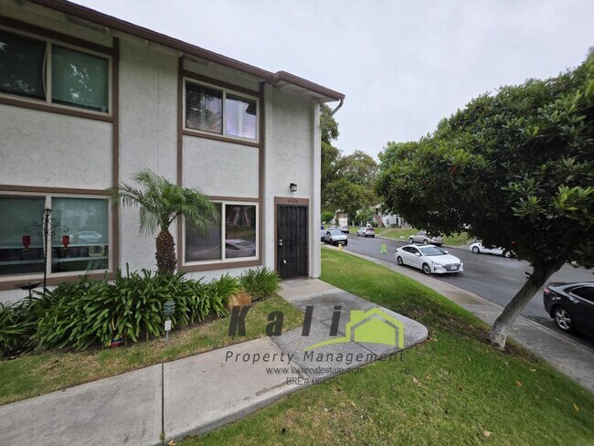 property at 6426 Bell Bluff Ave