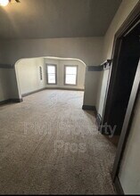 2530 N 37th St in Milwaukee, WI - Building Photo - Building Photo