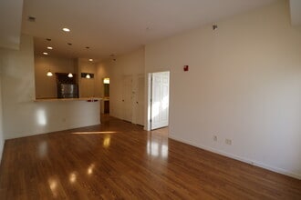 Hillside Crossing in Bloomington, IN - Building Photo - Building Photo