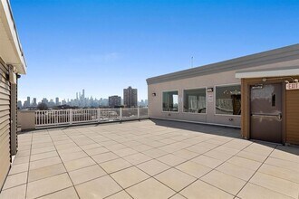 6200 Hudson Ave in West New York, NJ - Building Photo - Building Photo