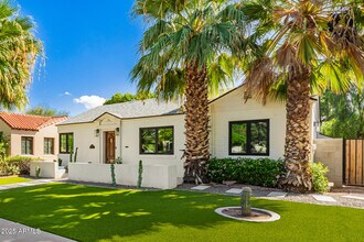 329 W Granada Rd in Phoenix, AZ - Building Photo - Building Photo