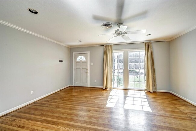 305 Joyce St in Houston, TX - Building Photo - Building Photo