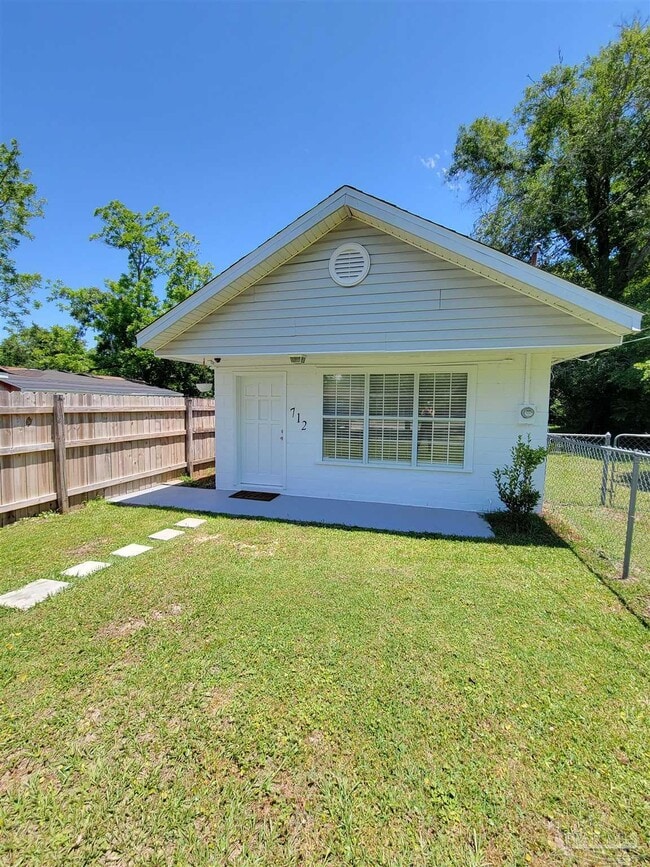 property at 712 N 49th Ave