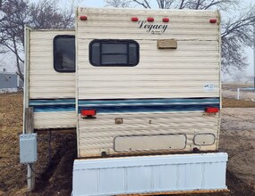 2552 Smith Ave in Marshalltown, IA - Foto de edificio - Building Photo