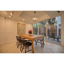 2200 Lincoln Ave in Miami, FL - Building Photo - Building Photo