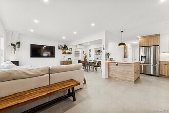 139 Gibson Blvd in Valley Stream, NY - Building Photo - Building Photo