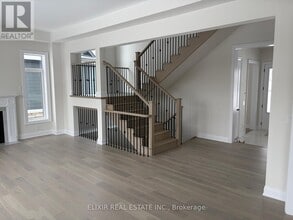 92 Pearsall Pl in Oro-Medonte, ON - Building Photo - Building Photo