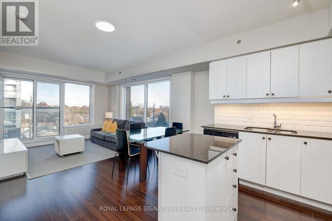 701 Sheppard Ave W in Toronto, ON - Building Photo - Building Photo