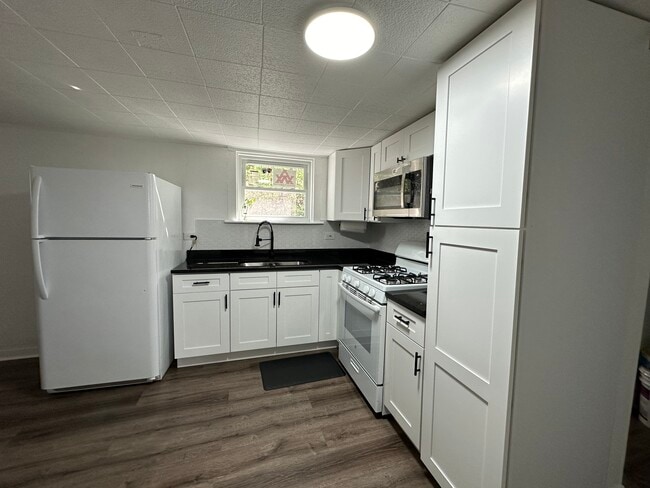 4904 N Austin Ave, Unit Garden Unit