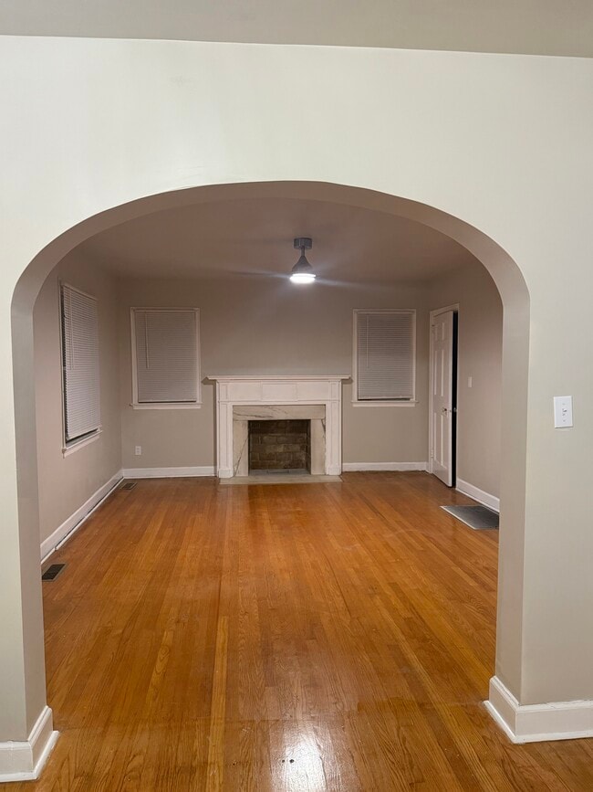 1045 4th Ter W in Birmingham, AL - Building Photo - Building Photo