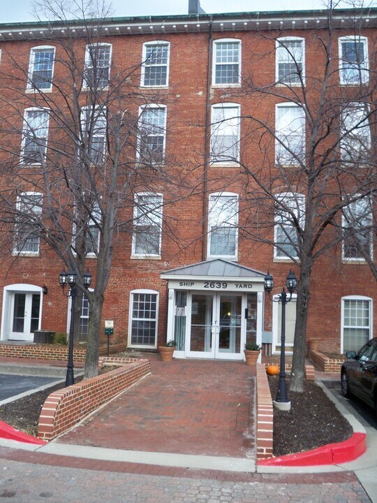 2639 Boston St in Baltimore, MD - Foto de edificio