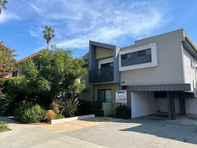 12618 Pacific Ave, Unit 02 in Los Angeles, CA - Building Photo - Building Photo