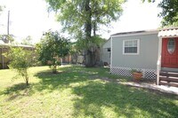 734 McDaniel St photo'