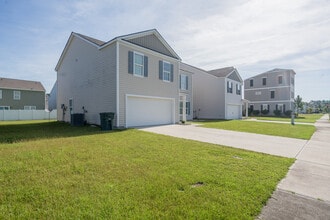 135 Davila St in Hinesville, GA - Building Photo - Building Photo