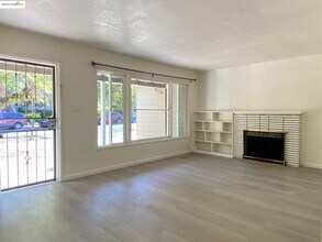 230 Cleaveland Rd in Pleasant Hill, CA - Building Photo - Building Photo