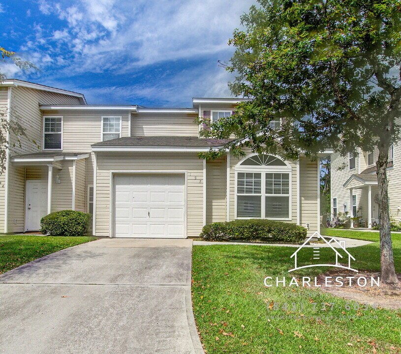 198 Grand Oaks Dr in Ladson, SC - Building Photo