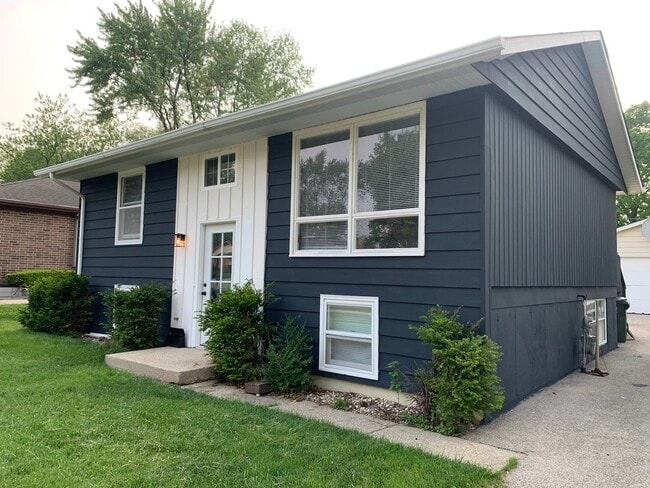 property at 70 Walnut Ct