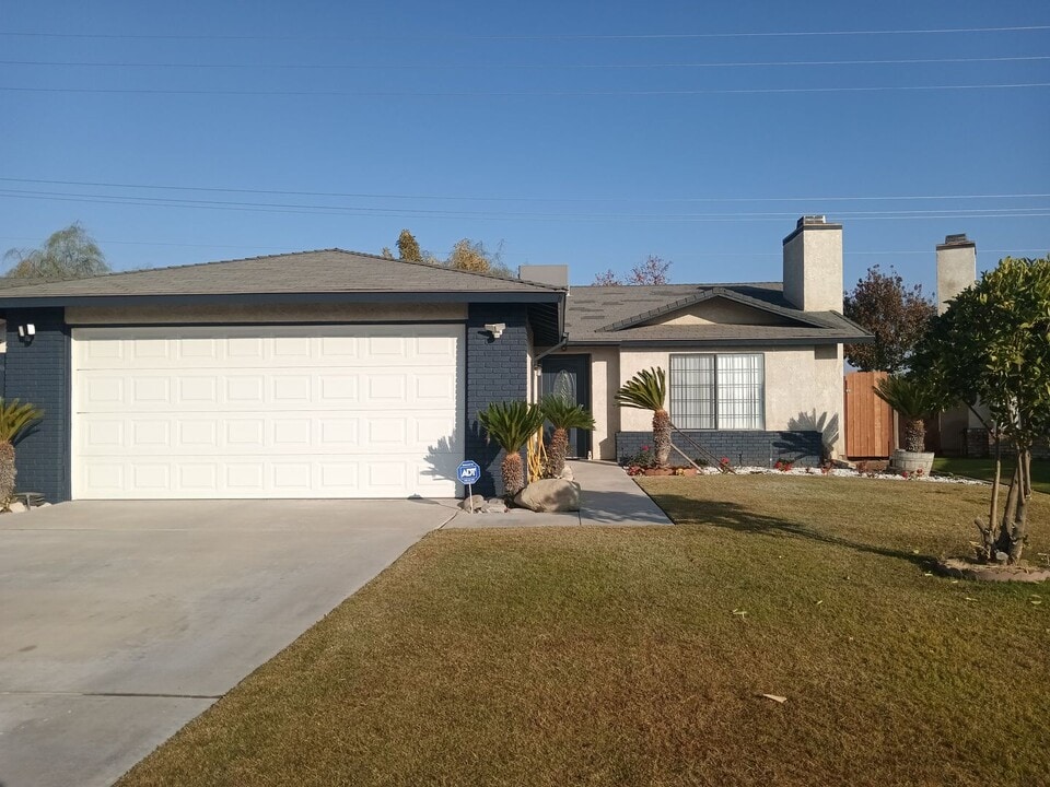 1308 Cory Ave in Bakersfield, CA - Building Photo