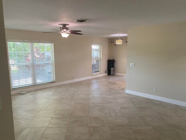 1435 Wyn Cove Dr in Vero Beach, FL - Building Photo - Building Photo