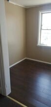 9431 97th St, Unit Second floor in Ozone Park, NY - Building Photo - Building Photo