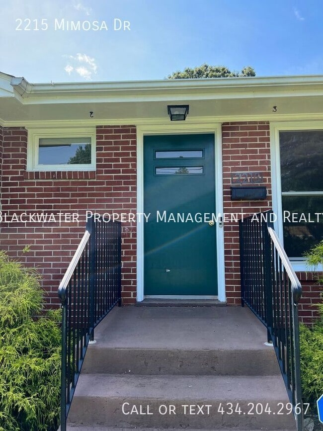 2215 Mimosa Dr in Lynchburg, VA - Building Photo - Building Photo