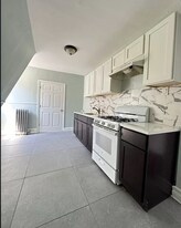 903 Hunterdon St, Unit 1 in Newark, NJ - Building Photo