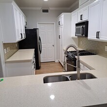 24353 Allegra Way in Santa Clarita, CA - Building Photo - Building Photo