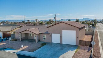 4615 E St Louis Ave in Las Vegas, NV - Building Photo