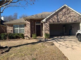 15721 Wheelhorse Trail in Roanoke, TX - Building Photo