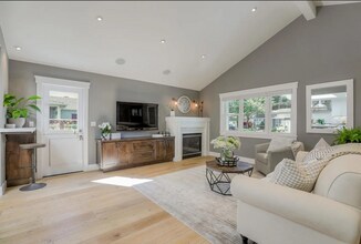 588 N Baywood Ave in San Jose, CA - Building Photo - Building Photo